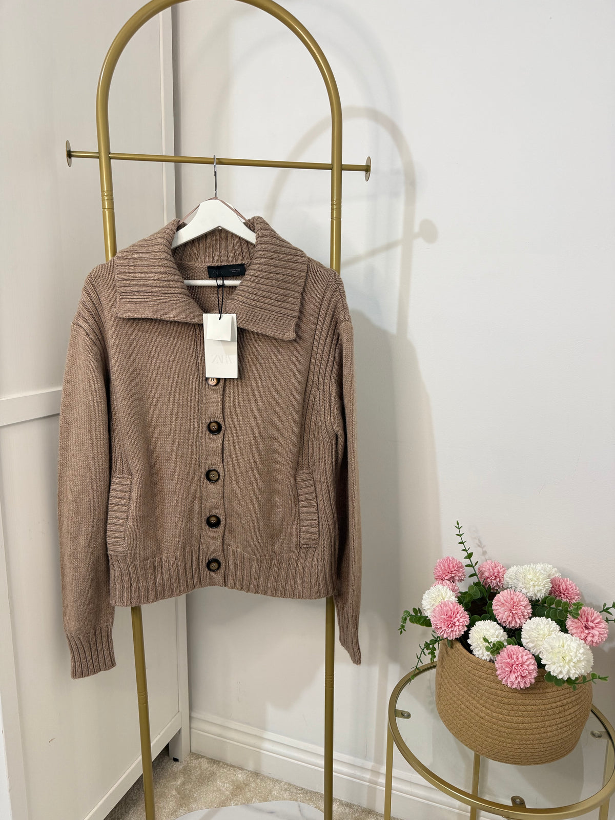     Zara beige long sleeve knit cardigan front view