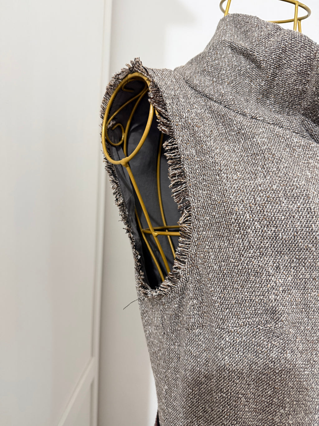     Zara beige tweed dress fabric and seam detail