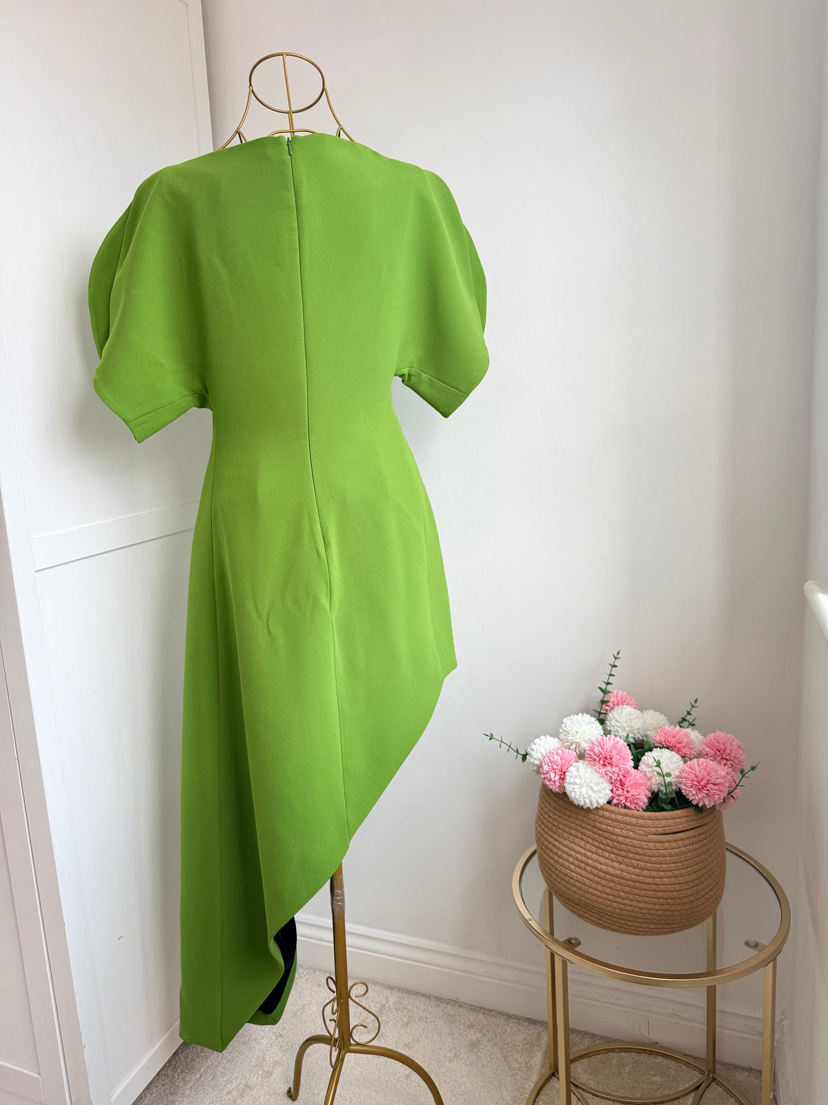 Green short sleeves asymmetrical midi dress
