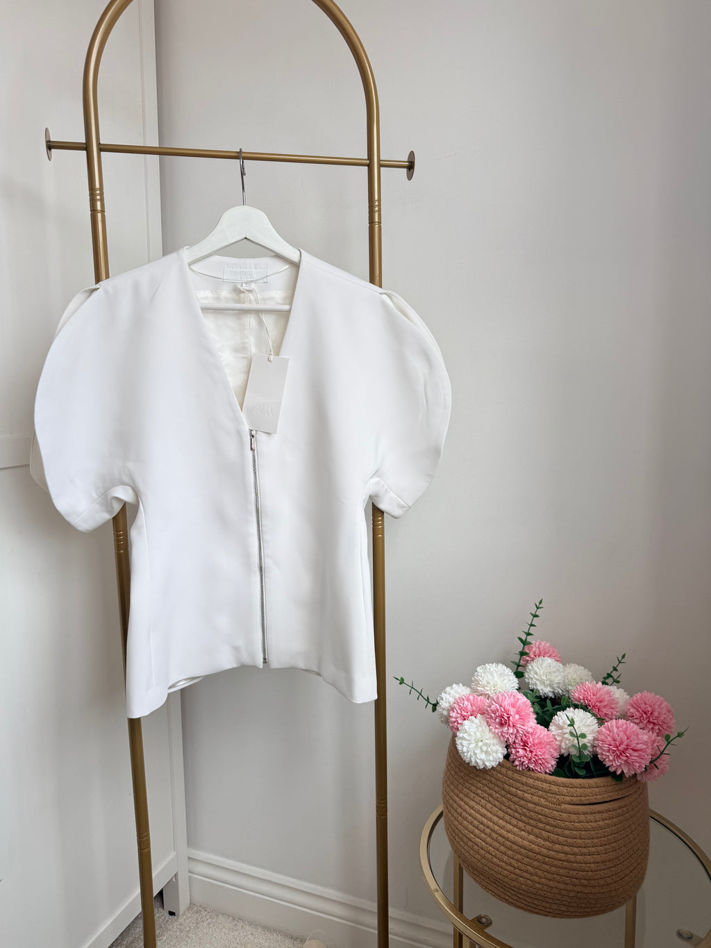 White Short Puff Sleeves Top