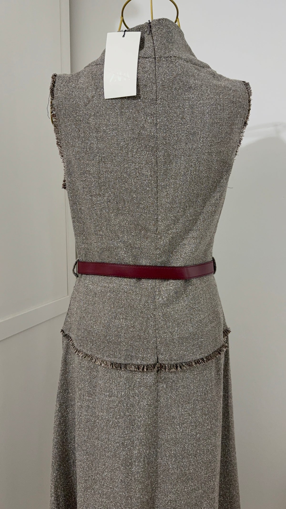     Zara beige tweed midi dress back waist and belt detail