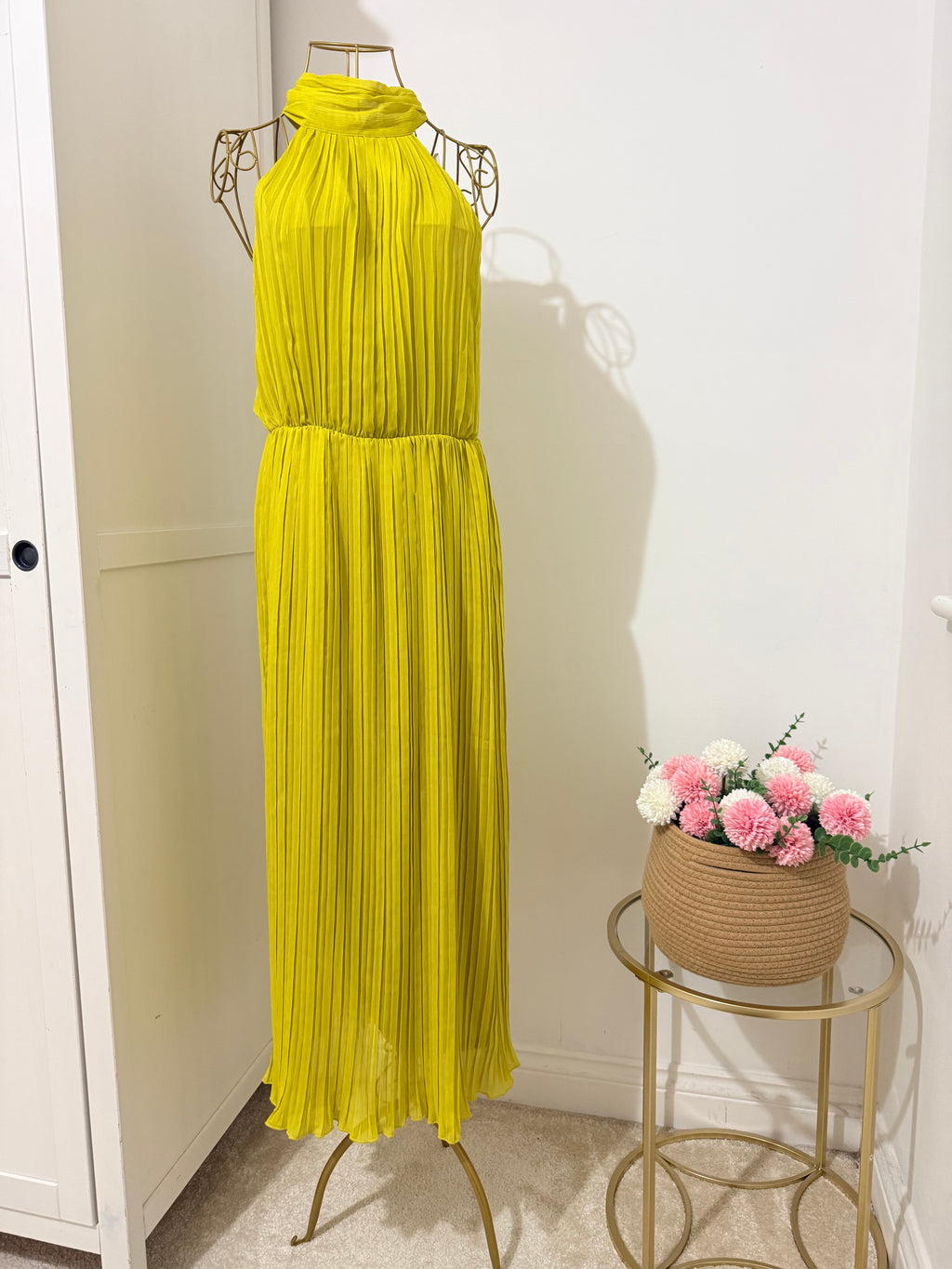 Lime Pleated Sleeveless Midi Dress