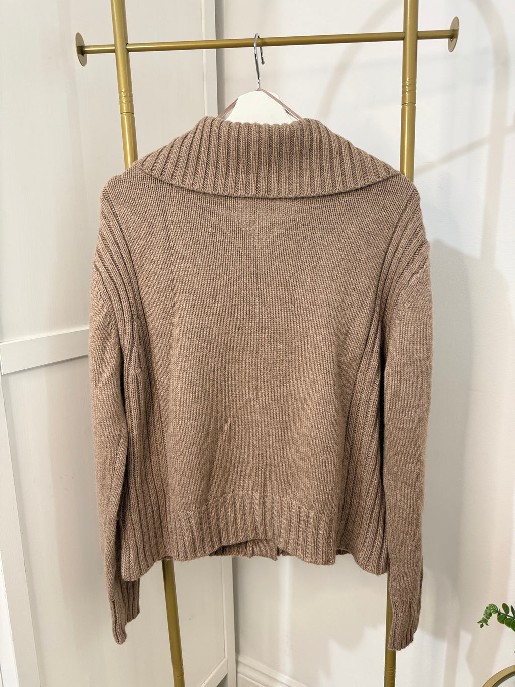     Zara beige long sleeve cardigan rear detail