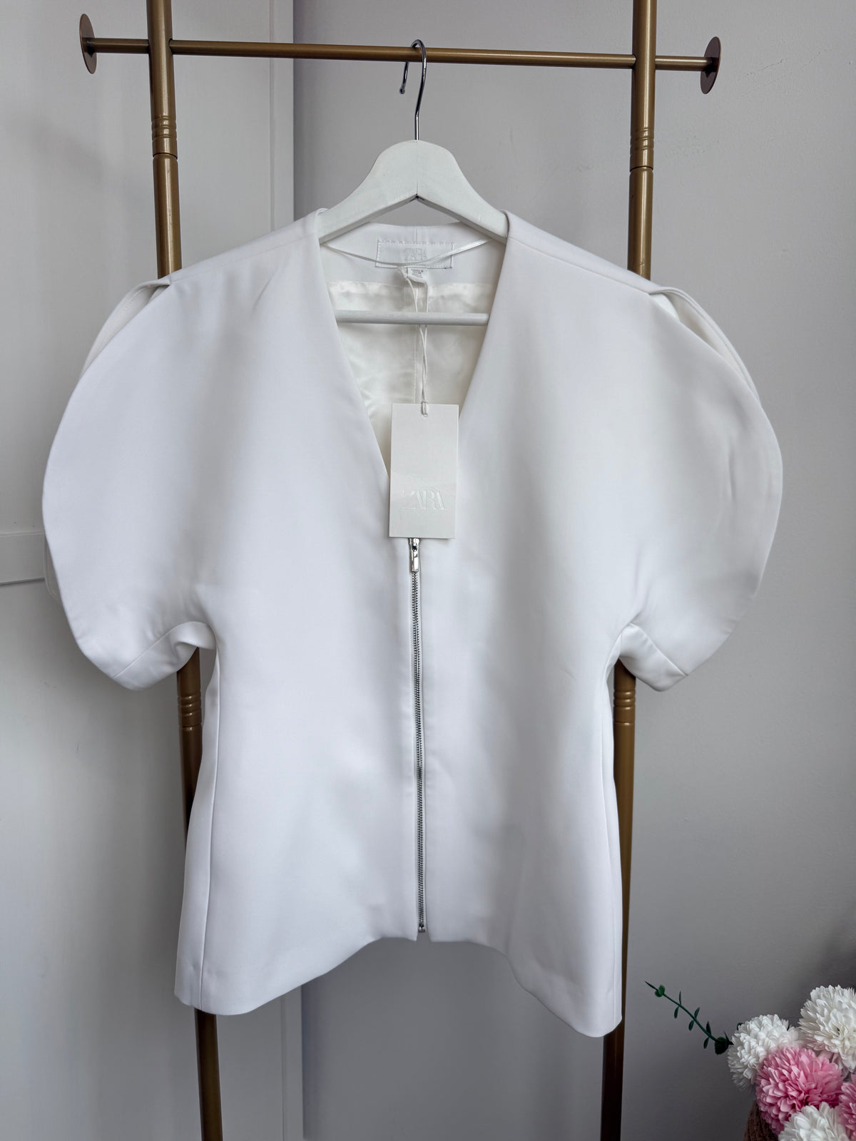 White Short Puff Sleeves Top
